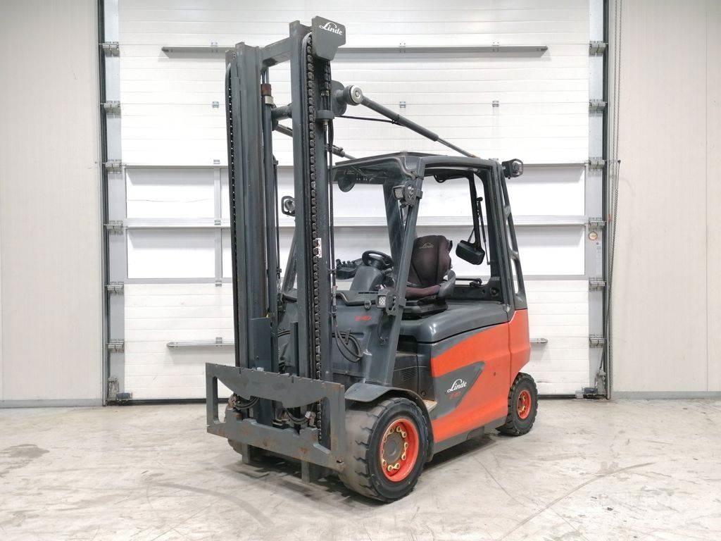 Linde E40H-01/600 شاحنات ذات رافعات شوكية تعمل بالكهرباء