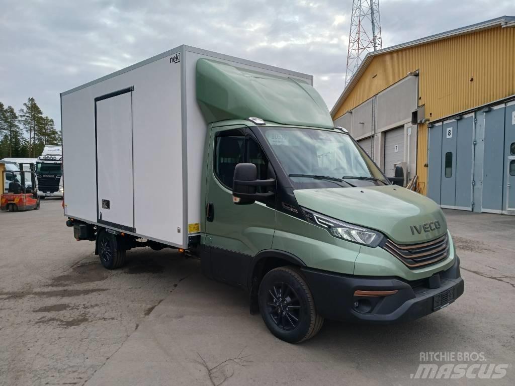 Iveco Daily 35S18A8 شاحنة مقفلة
