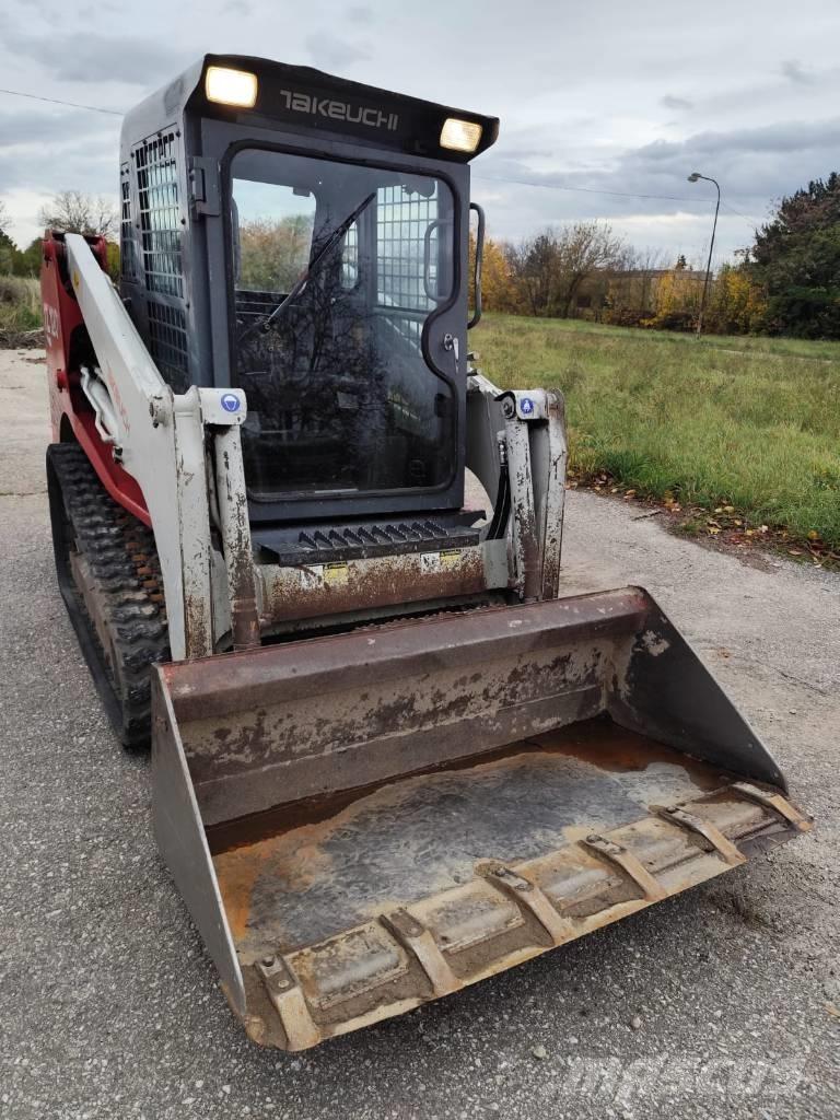 Takeuchi TL120 لوادر انزلاقية التوجيه