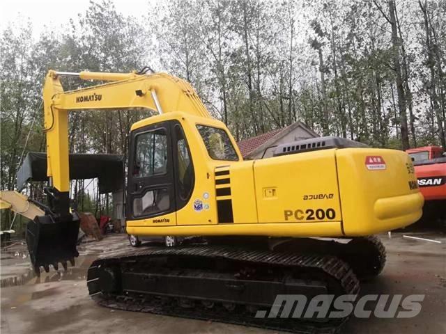 Komatsu pc200-6 حفارات زحافة