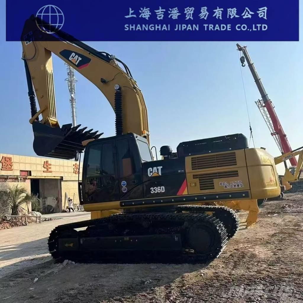 CAT 336 حفارات زحافة