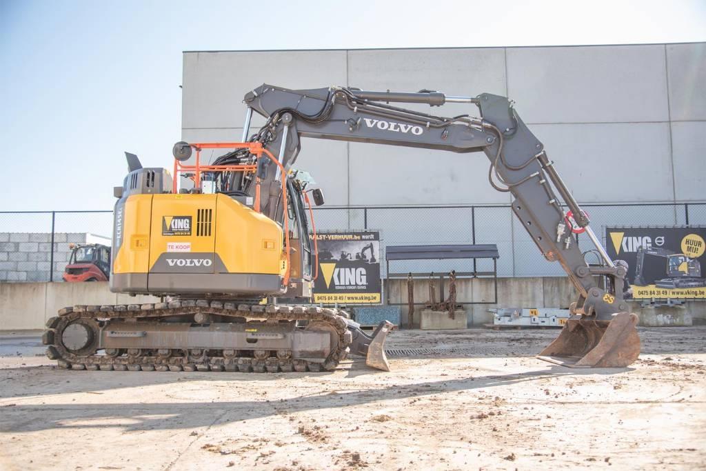 Volvo ECR 145 E حفارات زحافة
