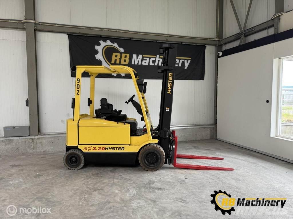 Hyster J3.20XM-861 شاحنات ذات رافعات شوكية - أخرى