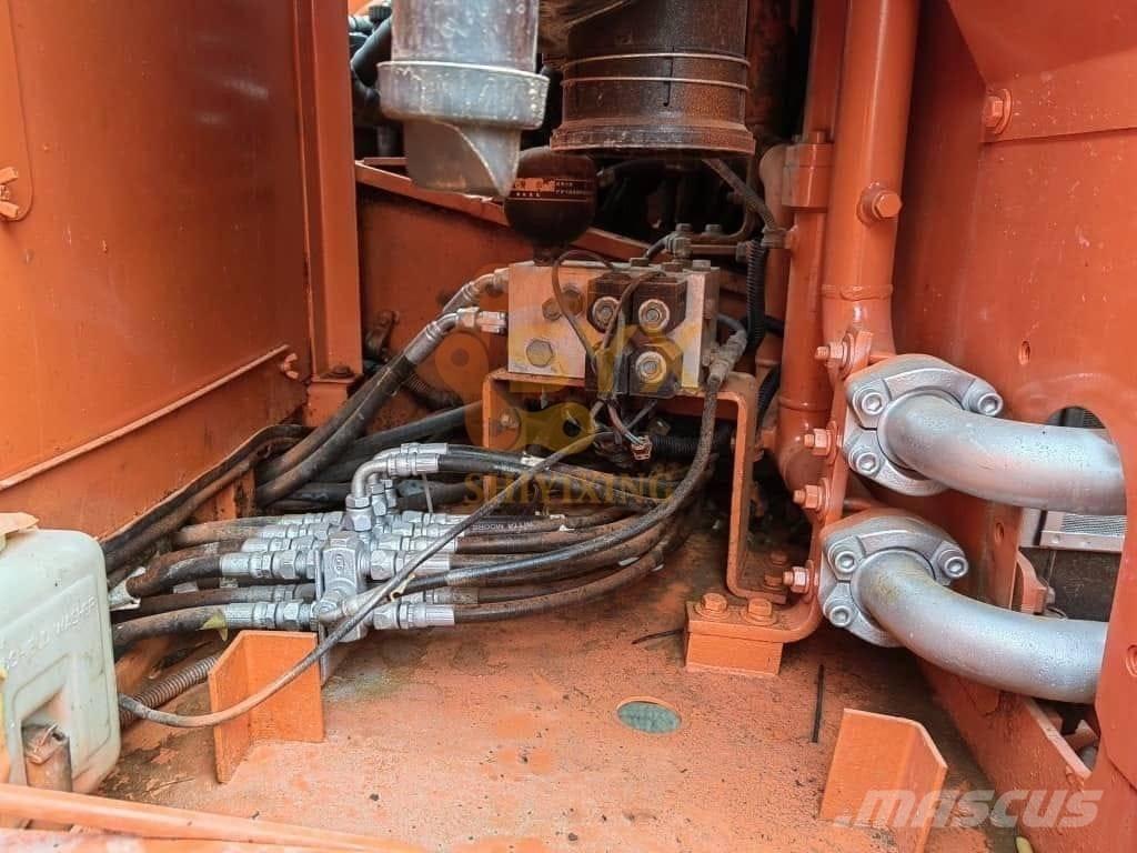 Doosan DX 225 LL حفارات زحافة