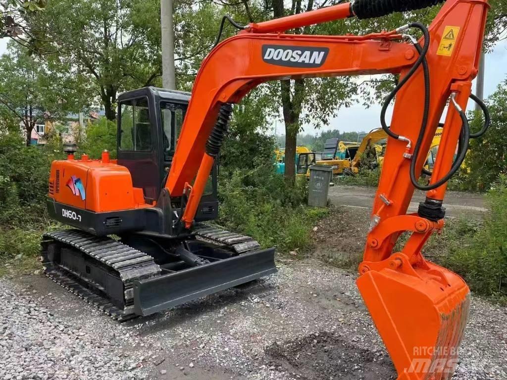 Doosan DH 60-7 حفارات صغيرة أقل من 7 طن (حفارات صغيرة)