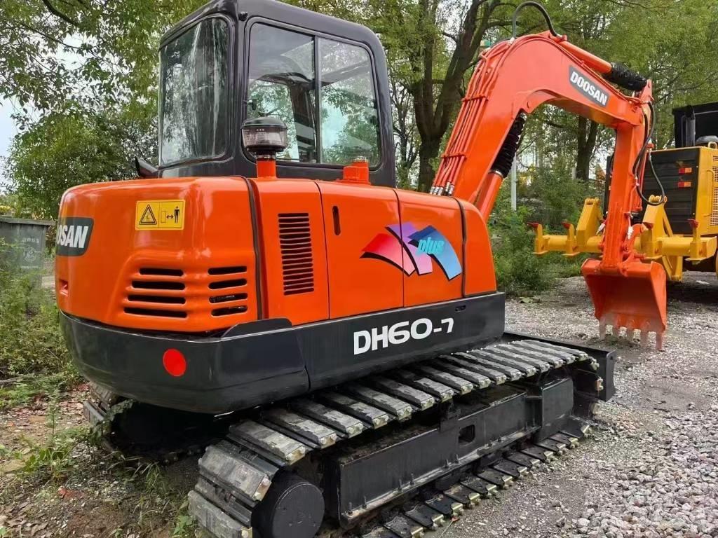 Doosan DH 60-7 حفارات صغيرة أقل من 7 طن (حفارات صغيرة)