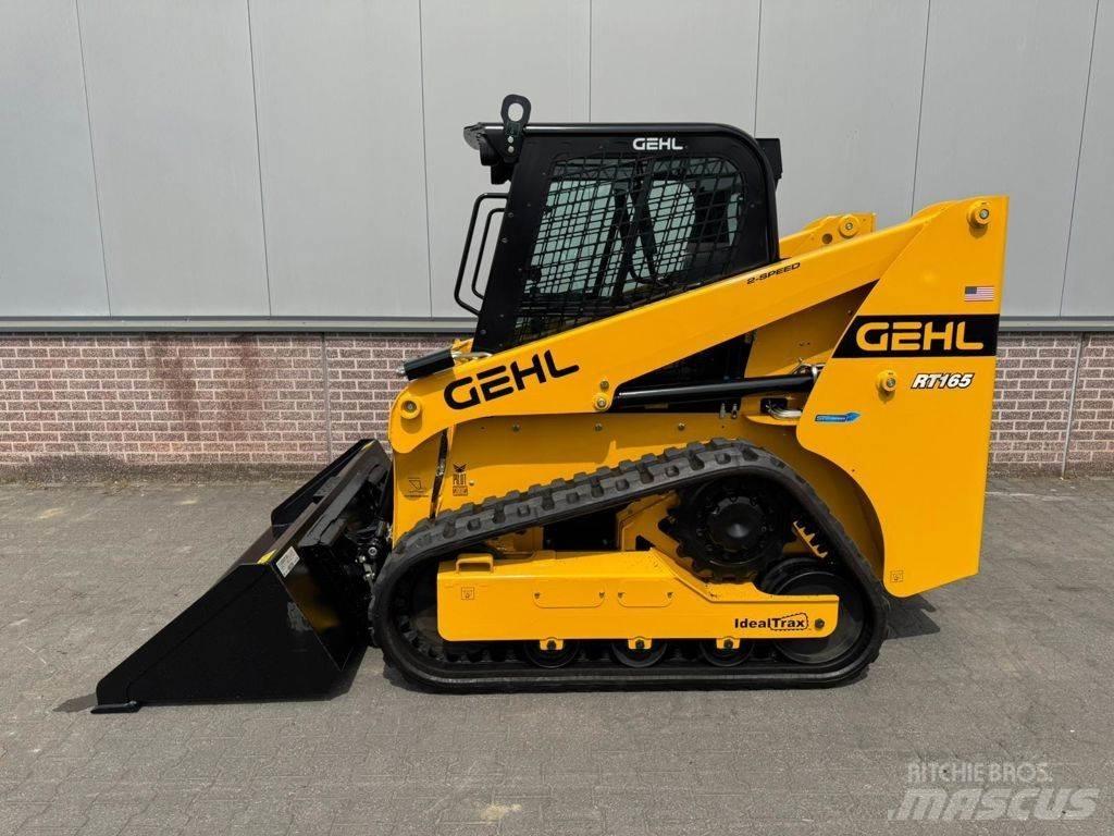 Gehl RT165 لوادر انزلاقية التوجيه