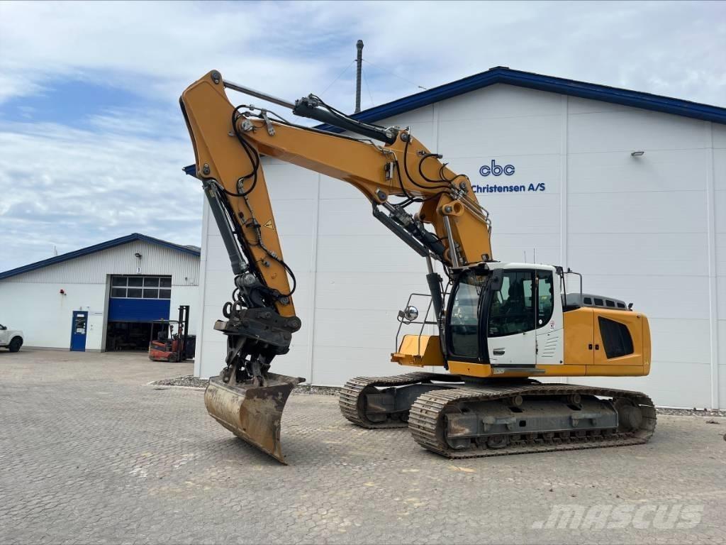 Liebherr 936 LC حفارات زحافة
