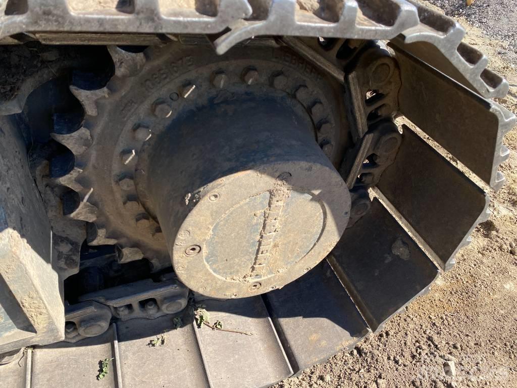 Liebherr 936 LC حفارات زحافة
