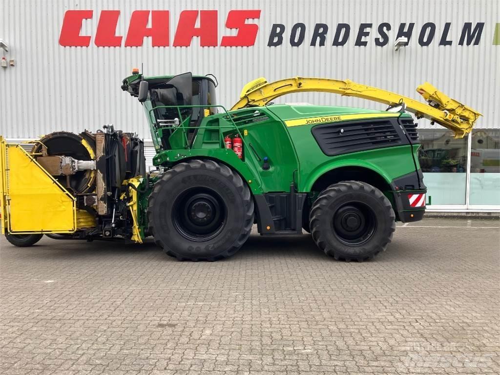 John Deere 9700i حصادات الأعلاف