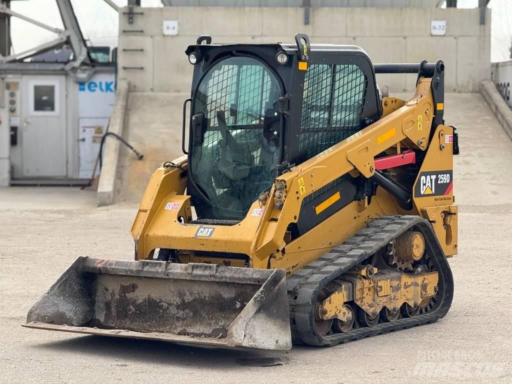 CAT 259 D لوادر انزلاقية التوجيه