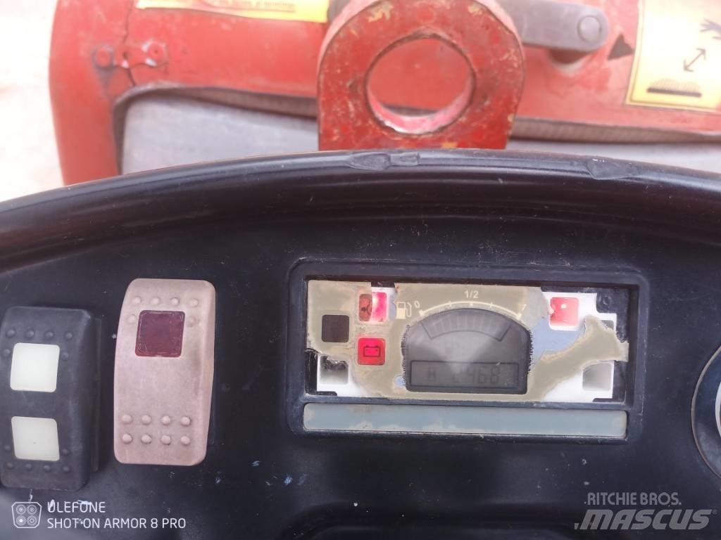 Dynapac CC 800 مداحل ثنائية الاسطوانة