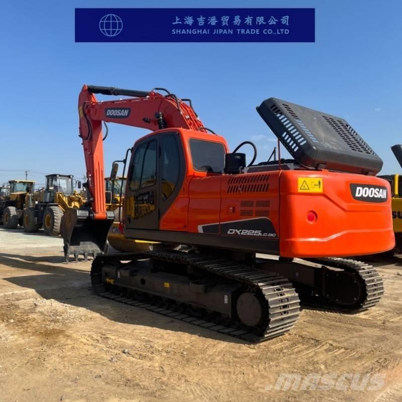 Doosan DX 225 حفارات زحافة