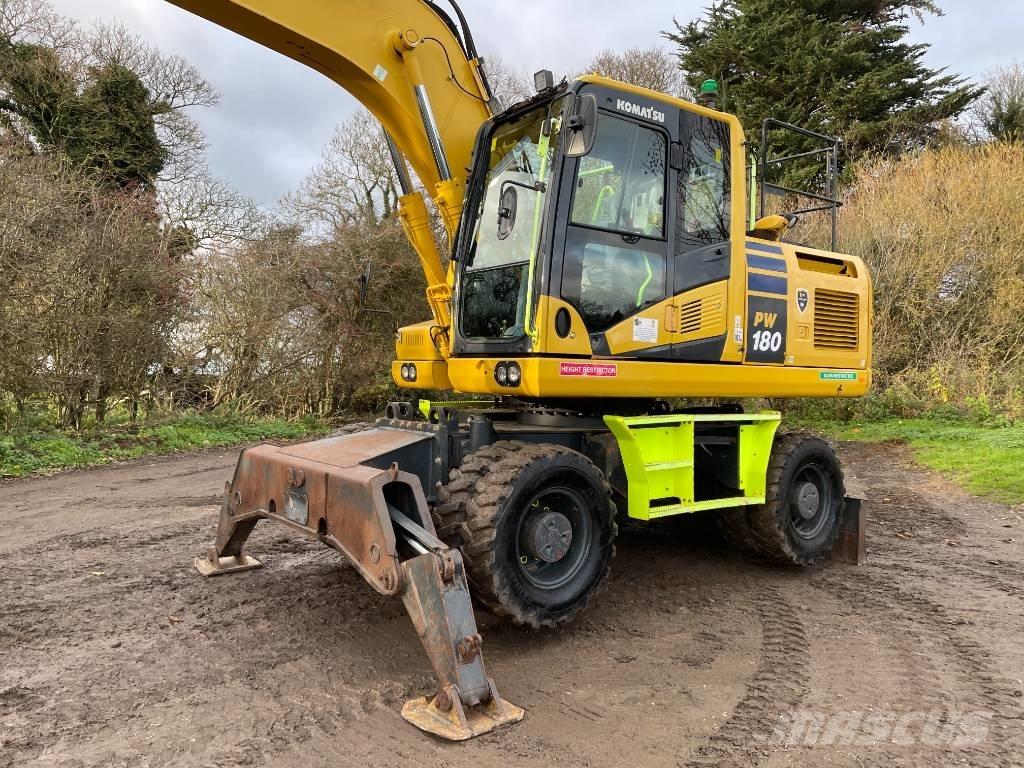 Komatsu PW 180-11 حفارات بعجل