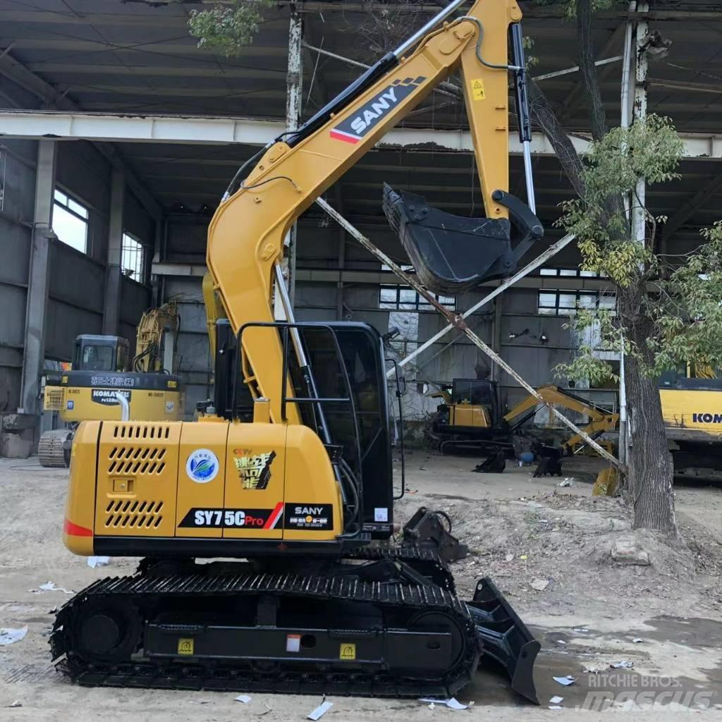 Sany SY 75 C حفارات زحافة