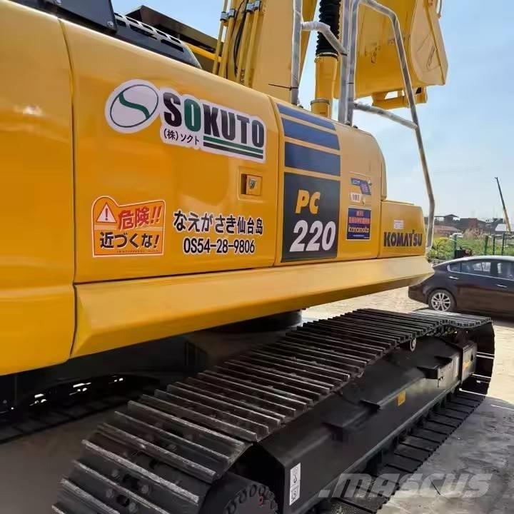 Komatsu PC 220 LC-8 حفارات زحافة