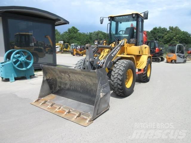 Volvo L30 GS لوادر بعجل