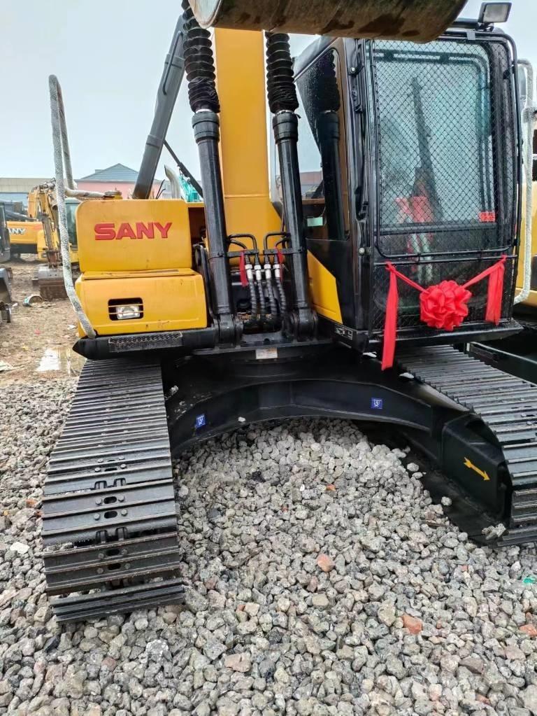 Sany SY 155 C حفارات زحافة