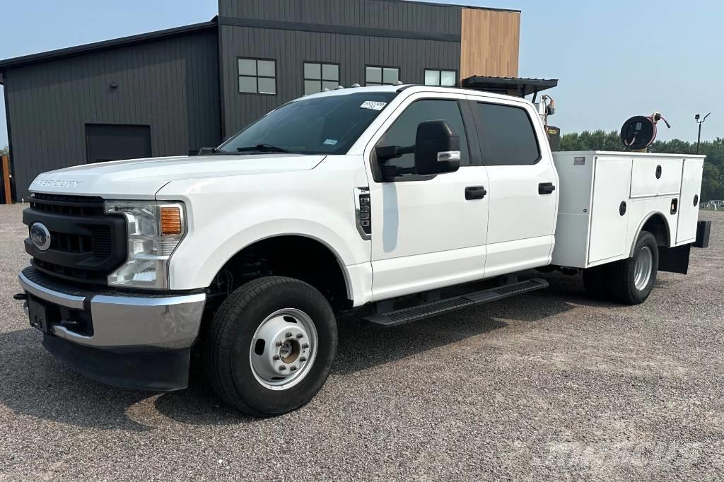 Ford F 350 XL SD رافعات مجنزرة