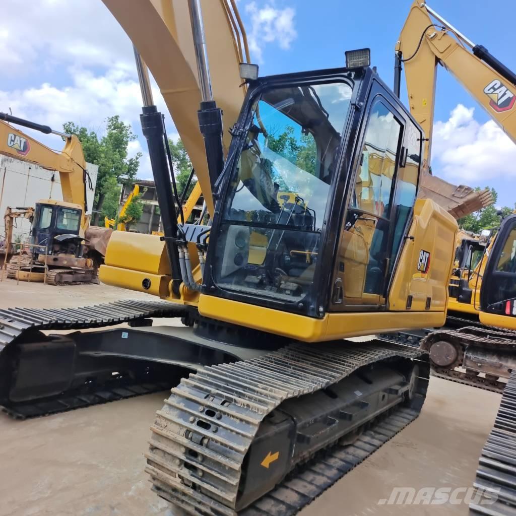 CAT 320 حفارات زحافة