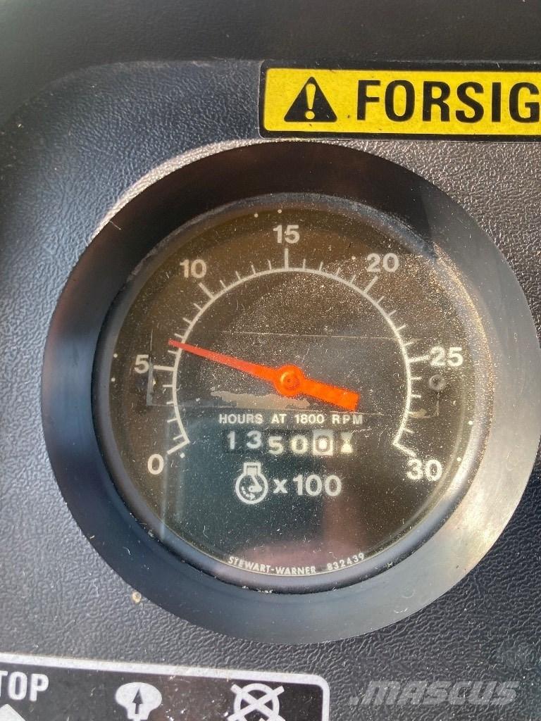 Case IH 485 XL الجرارات