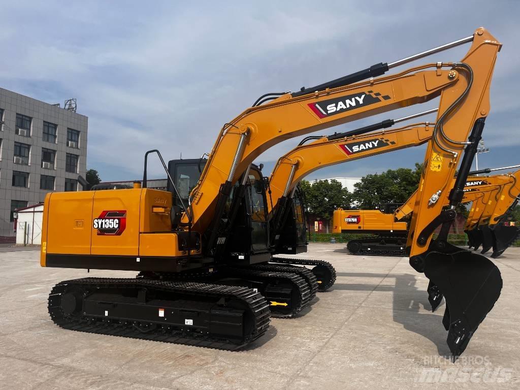 Sany SY135C حفارات زحافة