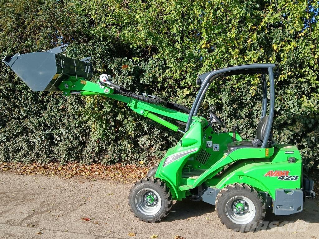 Avant 423 لوادر متعددة الأغراض