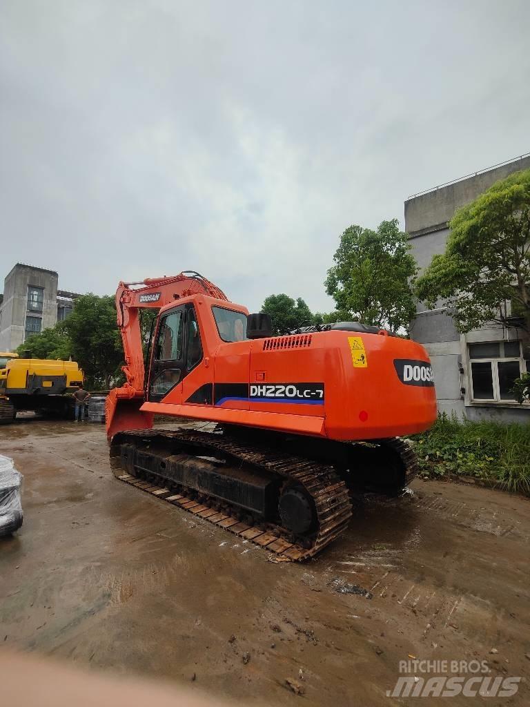 Doosan 220 LC-7 حفارات زحافة