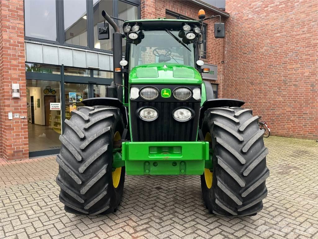 John Deere 7830 الجرارات