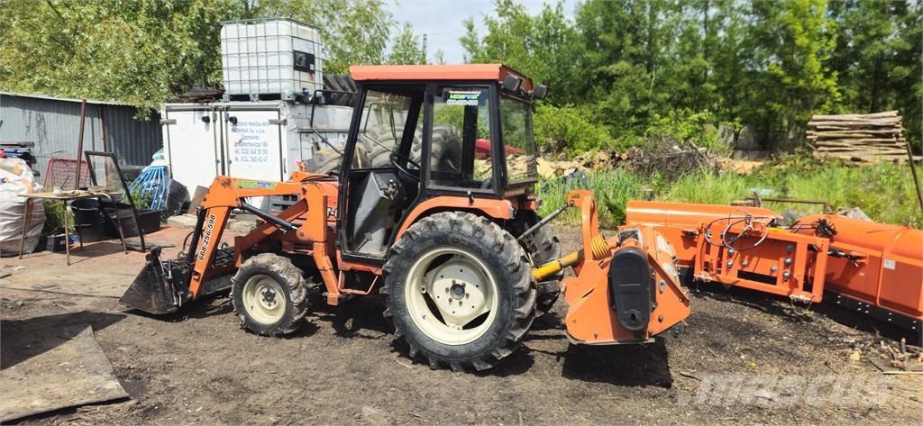 Kubota GT26 جرارات مدمجة