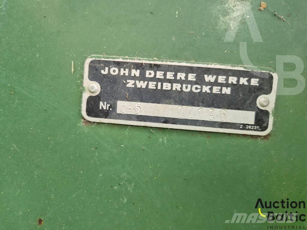 John Deere 935 حصادات