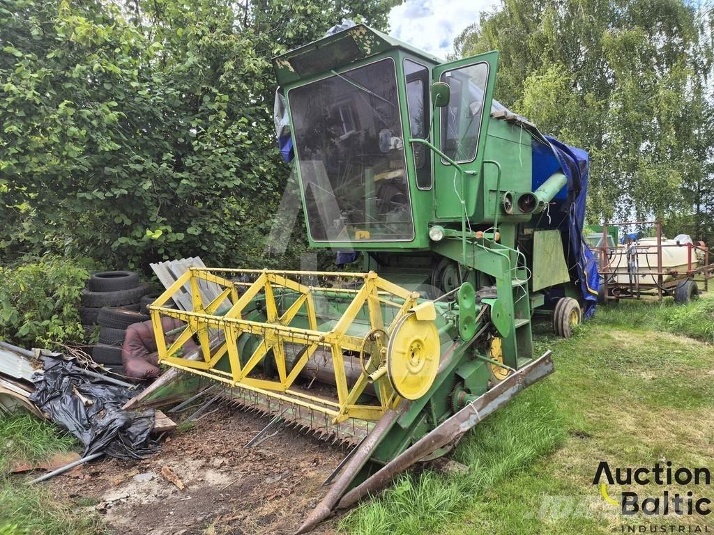 John Deere 935 حصادات