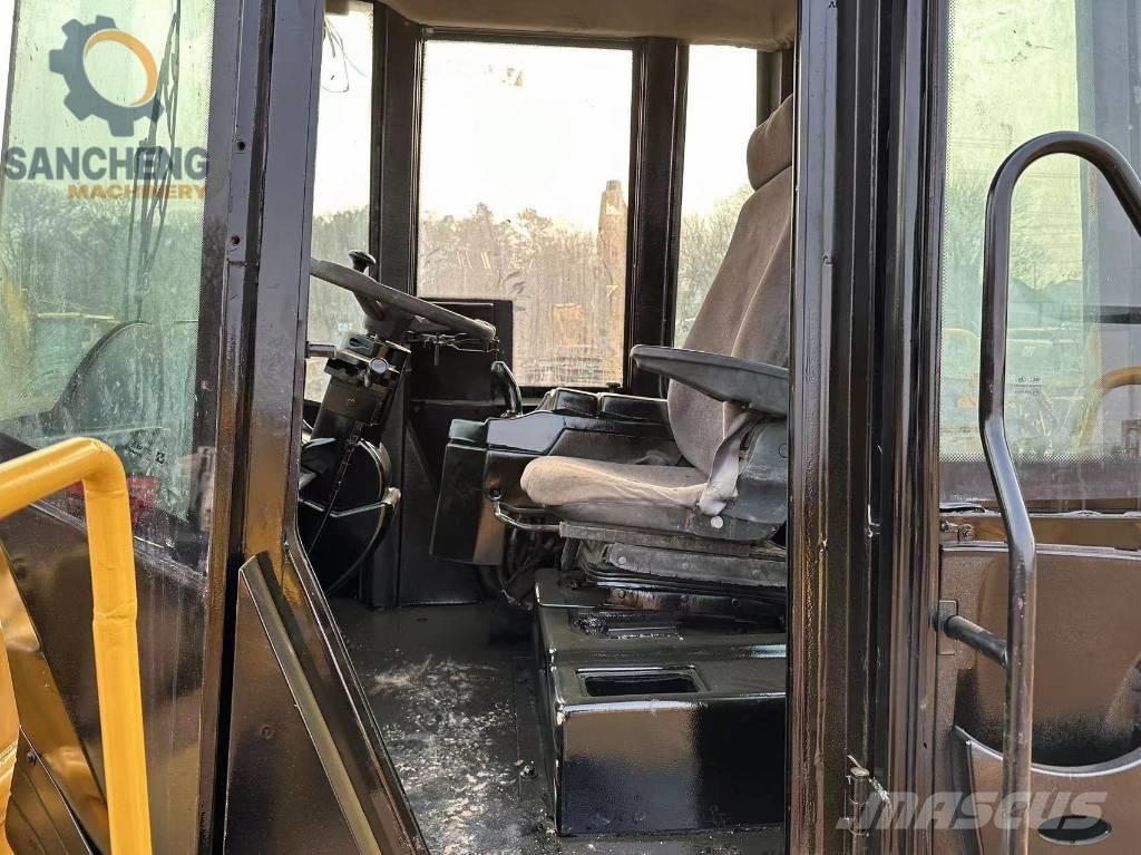 CAT 950H لوادر بعجل