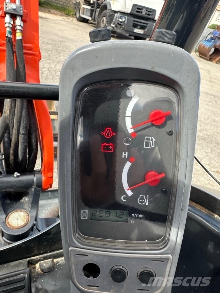 Kubota U 27-4 حفارات صغيرة أقل من 7 طن (حفارات صغيرة)