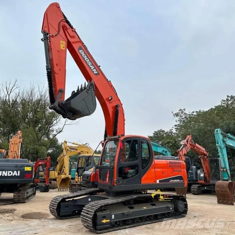 Doosan DX225-9C حفارات زحافة