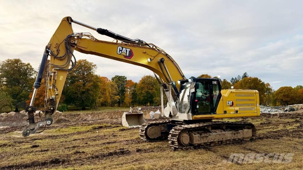 CAT 340 حفارات زحافة