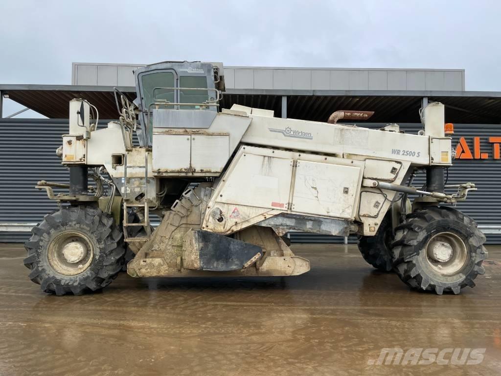 Wirtgen WR 2500S معدات إعادة تدوير الأسفلت