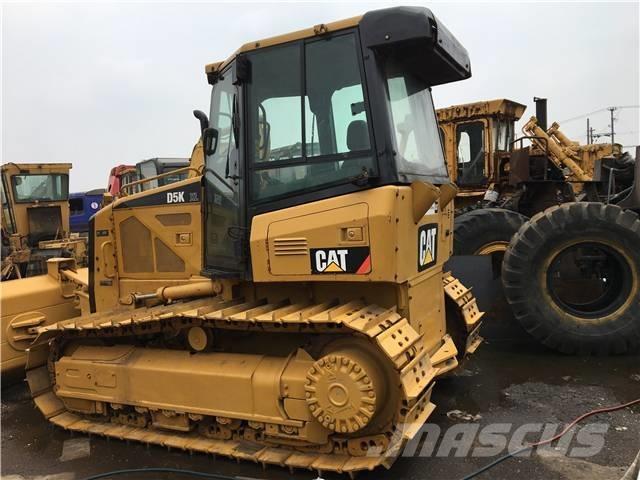 CAT D5K بلدوزرات مجنزرة
