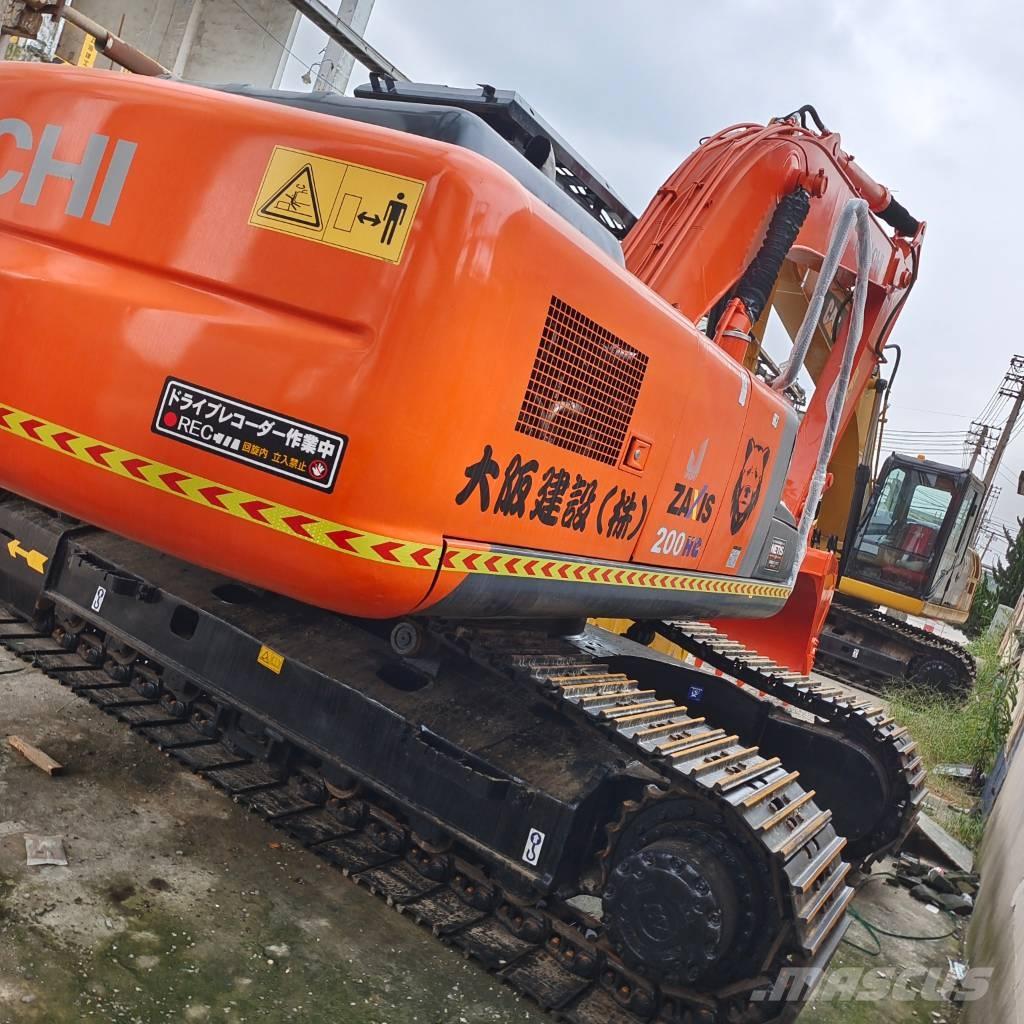 Hitachi ZAXIS 200 3G حفارات زحافة