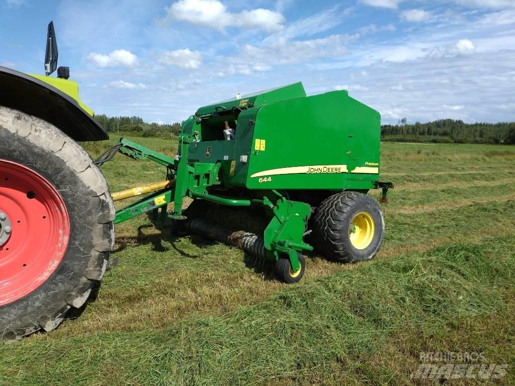John Deere 644 محزمات مستديرة