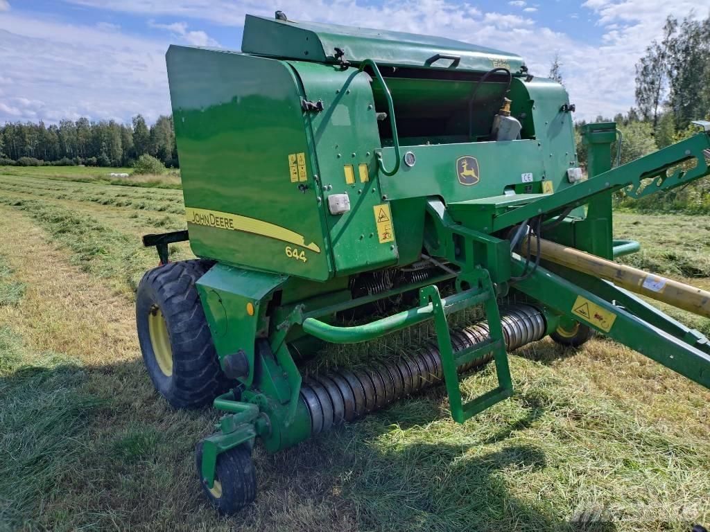 John Deere 644 محزمات مستديرة