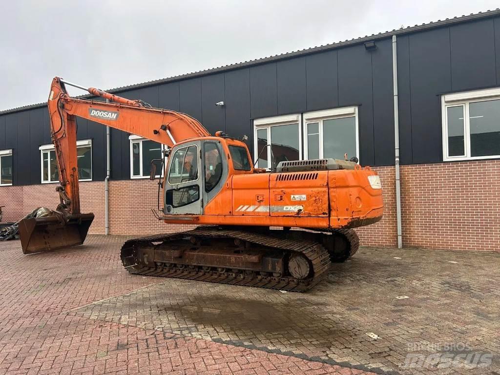Doosan DX255LC حفارات زحافة