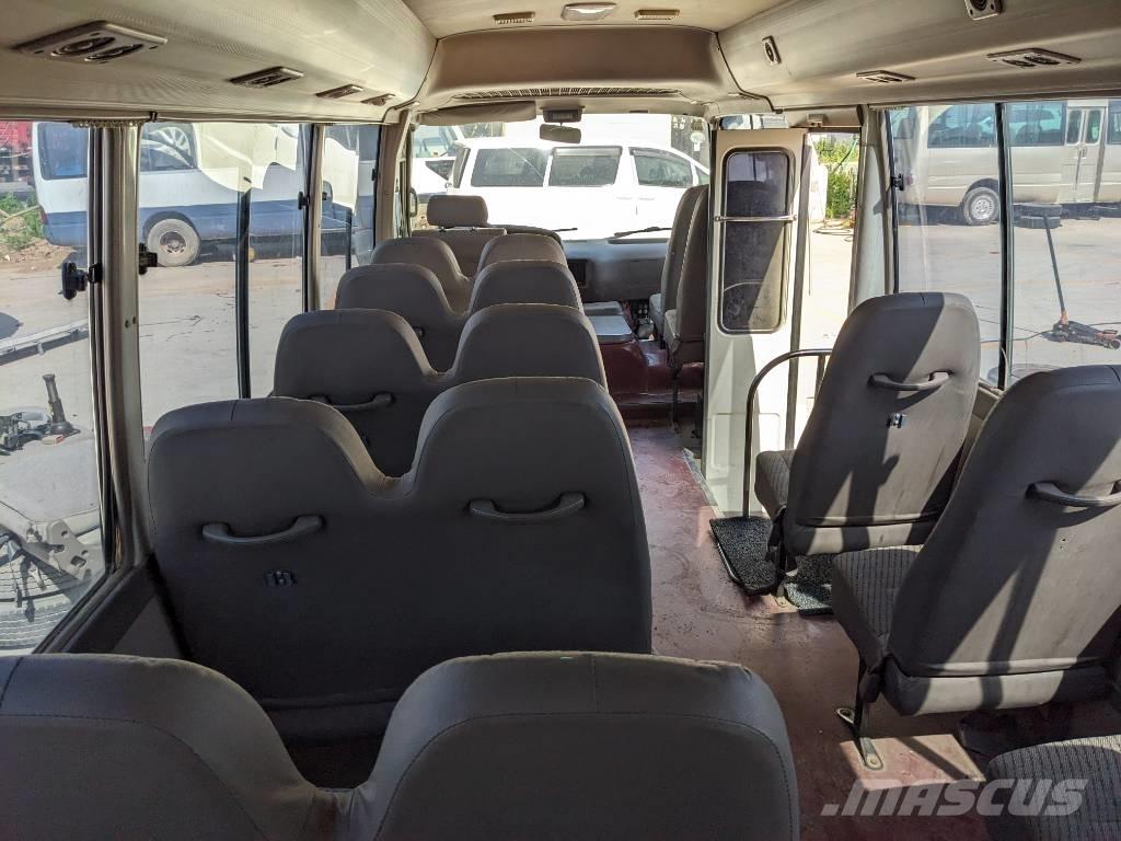 Toyota Coaster Bus حافلة صغيرة