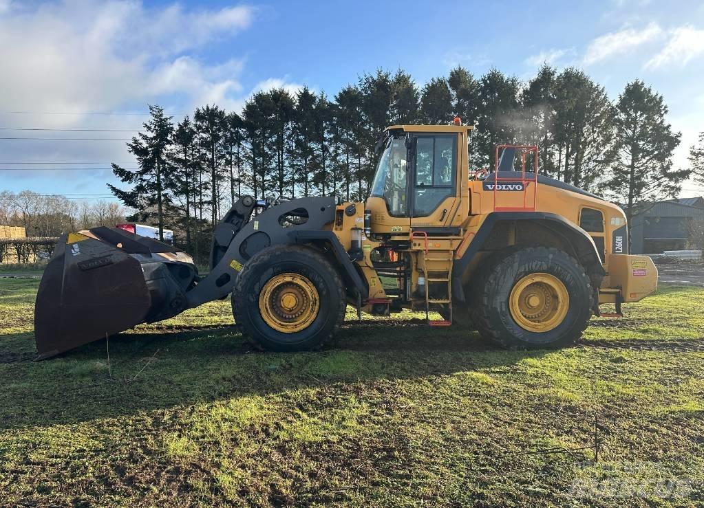Volvo L 260 H لوادر بعجل