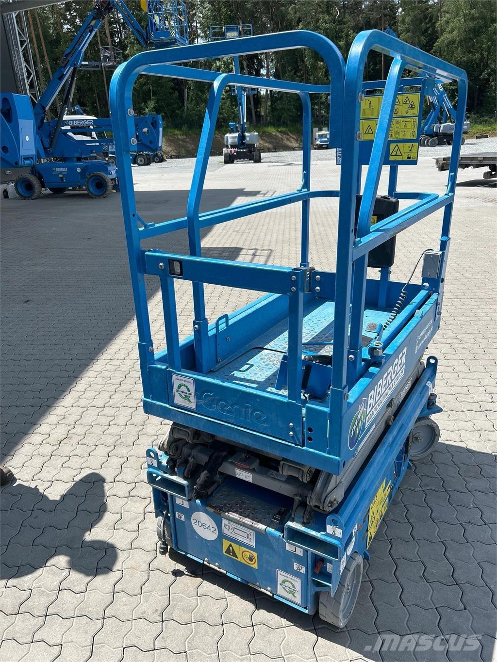 Genie GS 1432m رافعات مقصية الشكل