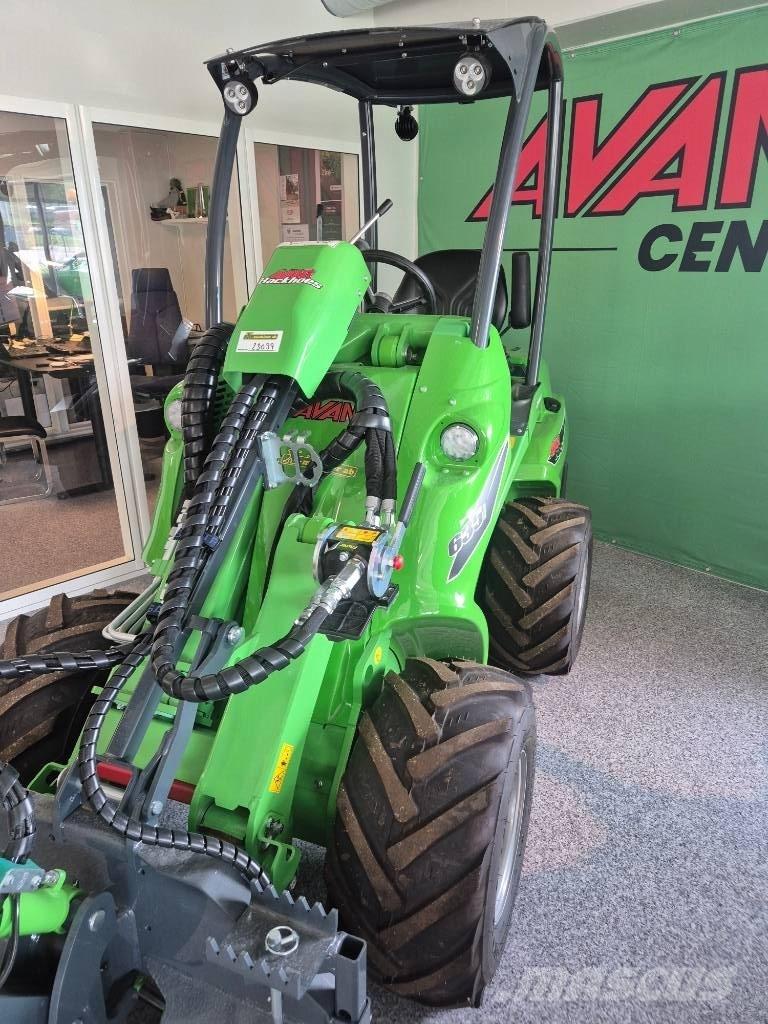 Avant 635 لوادر انزلاقية التوجيه