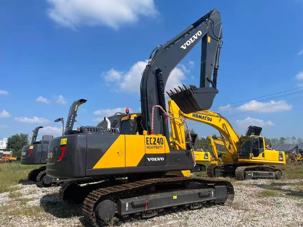 Volvo EC 240 حفارات زحافة