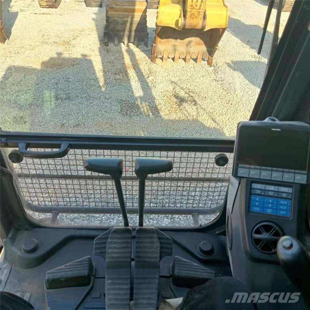 Komatsu PC450-8 حفارات زحافة