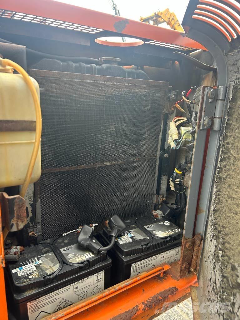 Hitachi EX 60-1 حفارات صغيرة أقل من 7 طن (حفارات صغيرة)