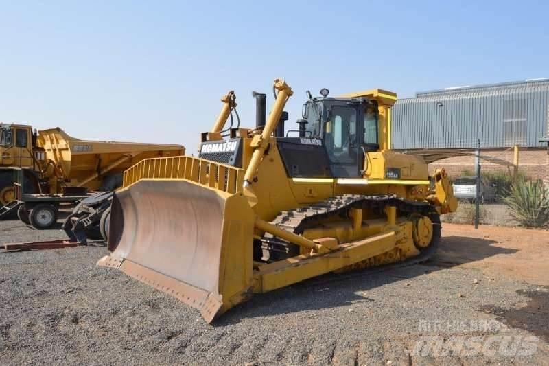 Komatsu D155-5 بلدوزرات مجنزرة